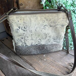 Myra Bag - crossbody -army green -fur-boho
